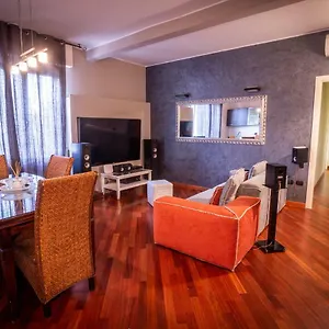 Cinematic Modern Flat, 100 Mt Da Ospedale Appartamento Ravenna