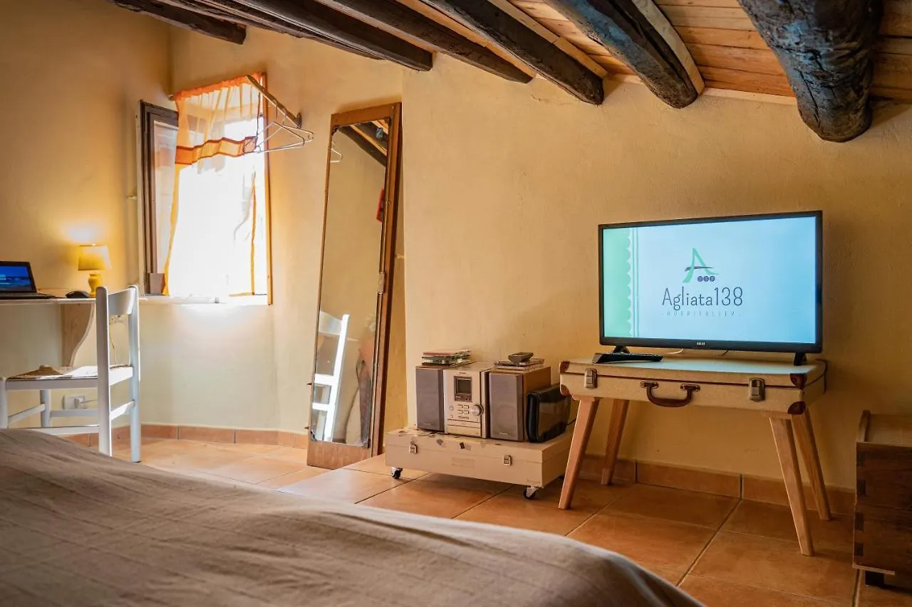 Appartamento Agliata 138 Petralia Sottana 0*,  Italia